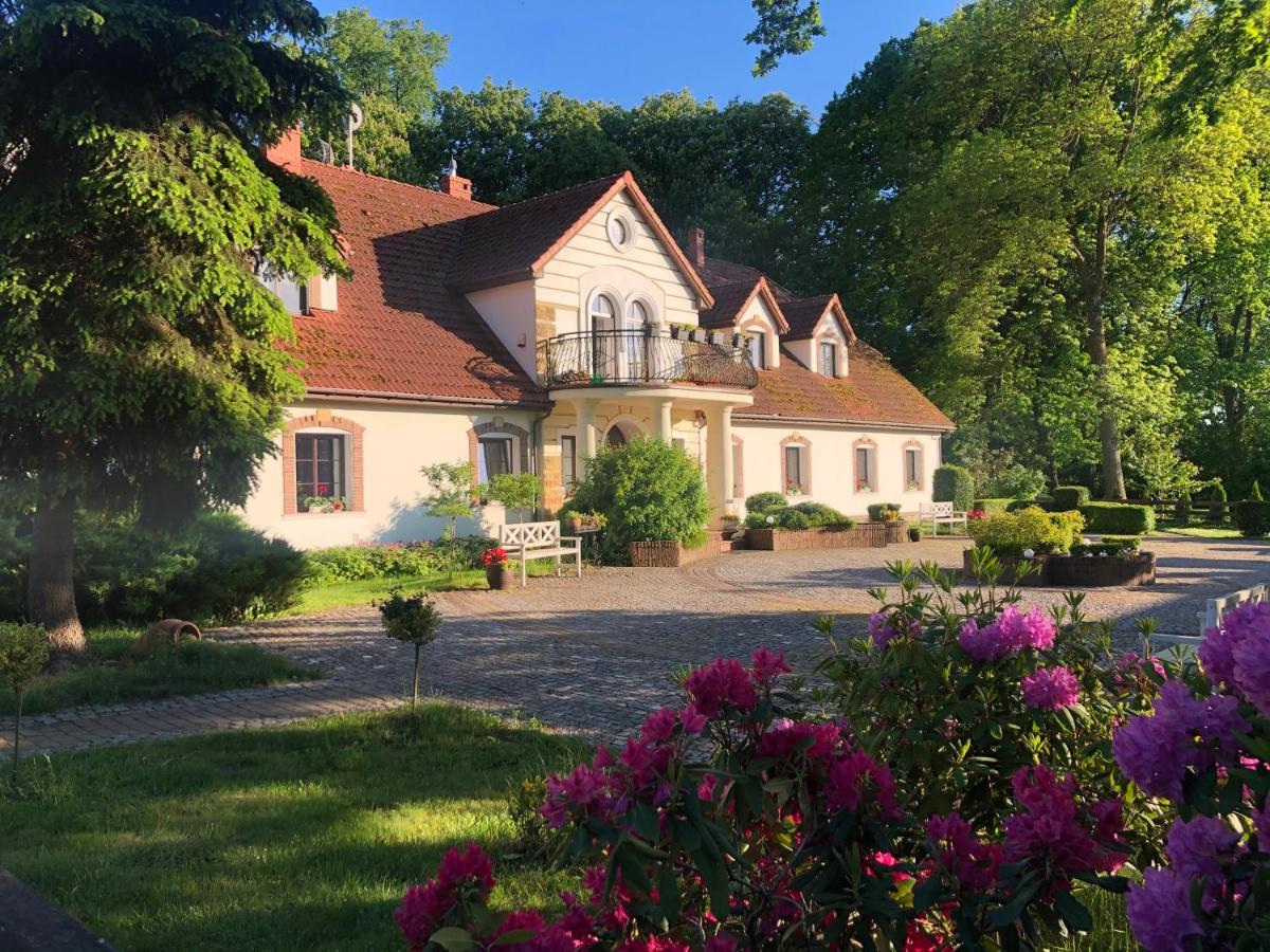 Dworek w Skibnie Sianow Exterior foto